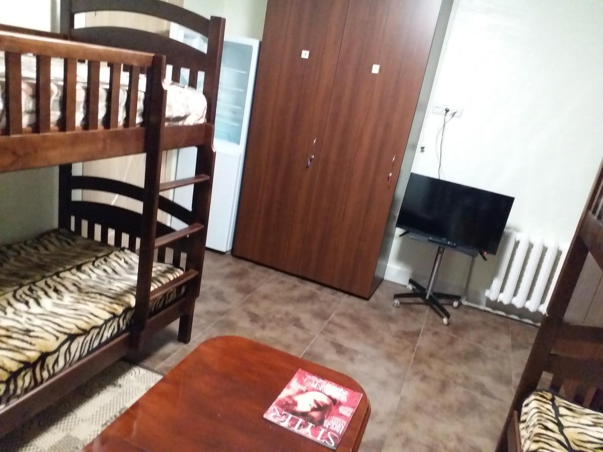 Nochka Hostel โอเดสซา ภายนอก รูปภาพ